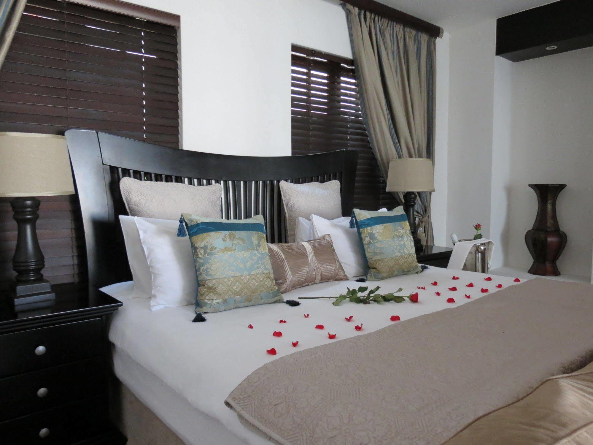 Galagos Lodge Hartbeespoort Extérieur photo