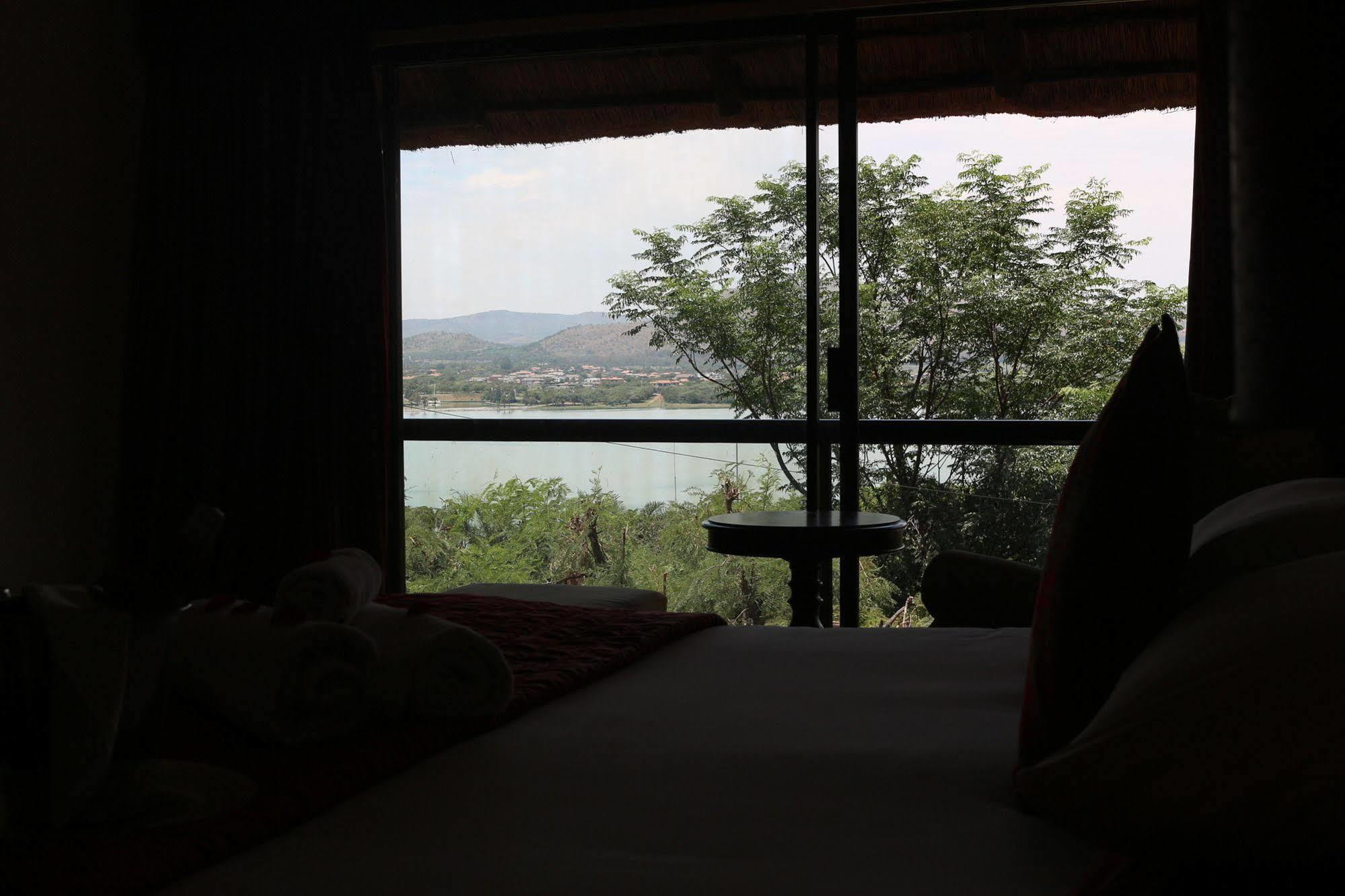 Galagos Lodge Hartbeespoort Extérieur photo