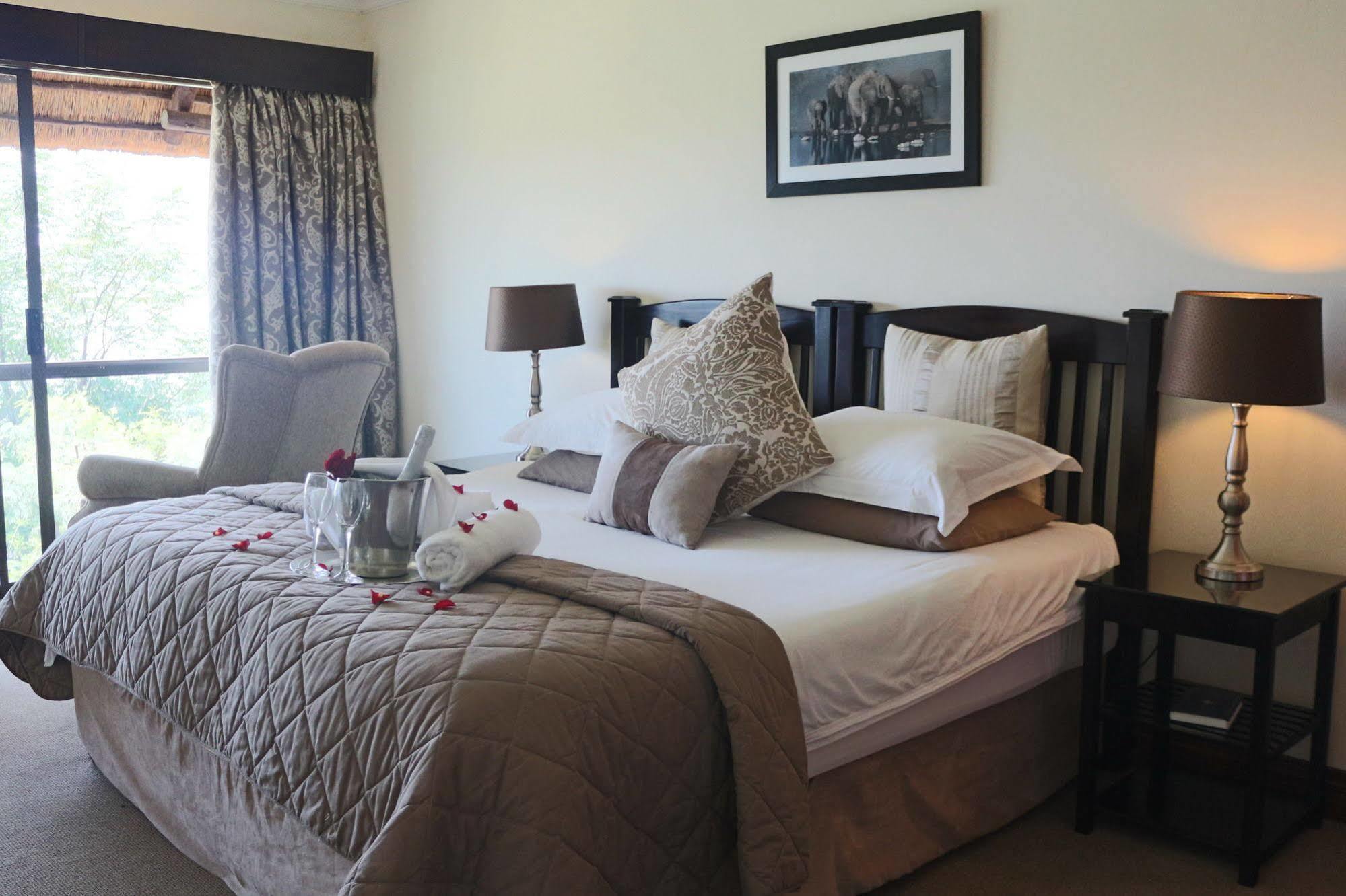 Galagos Lodge Hartbeespoort Extérieur photo