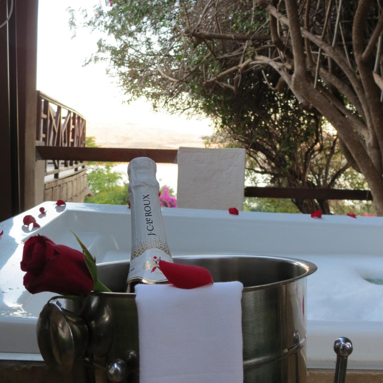 Galagos Lodge Hartbeespoort Extérieur photo