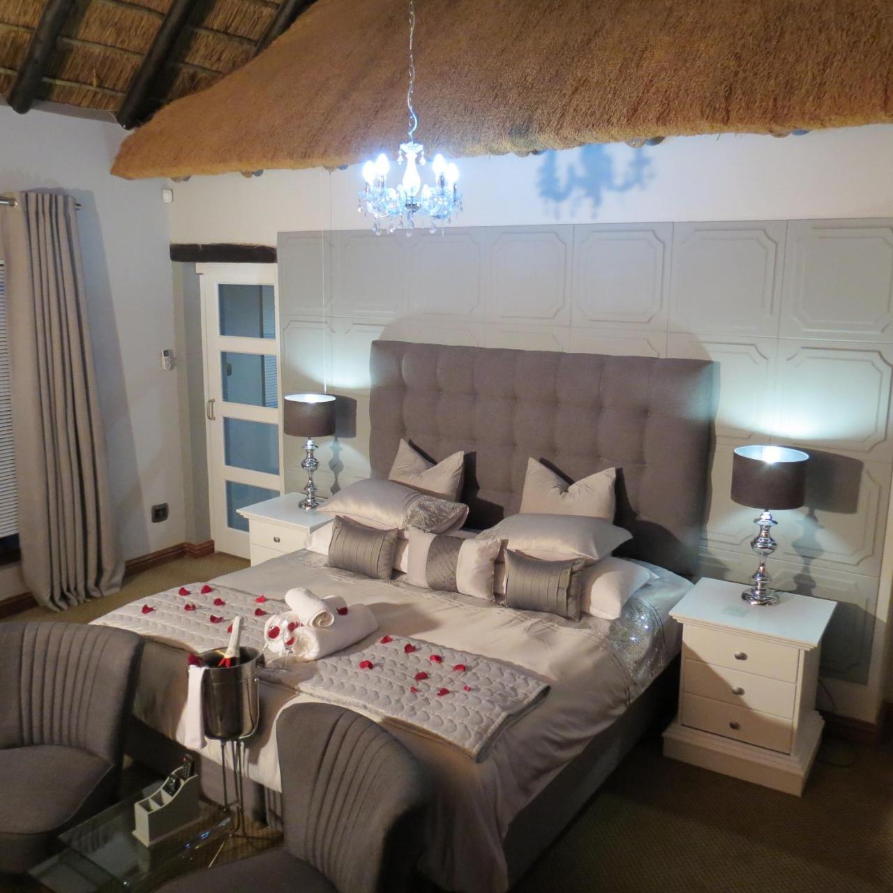 Galagos Lodge Hartbeespoort Extérieur photo