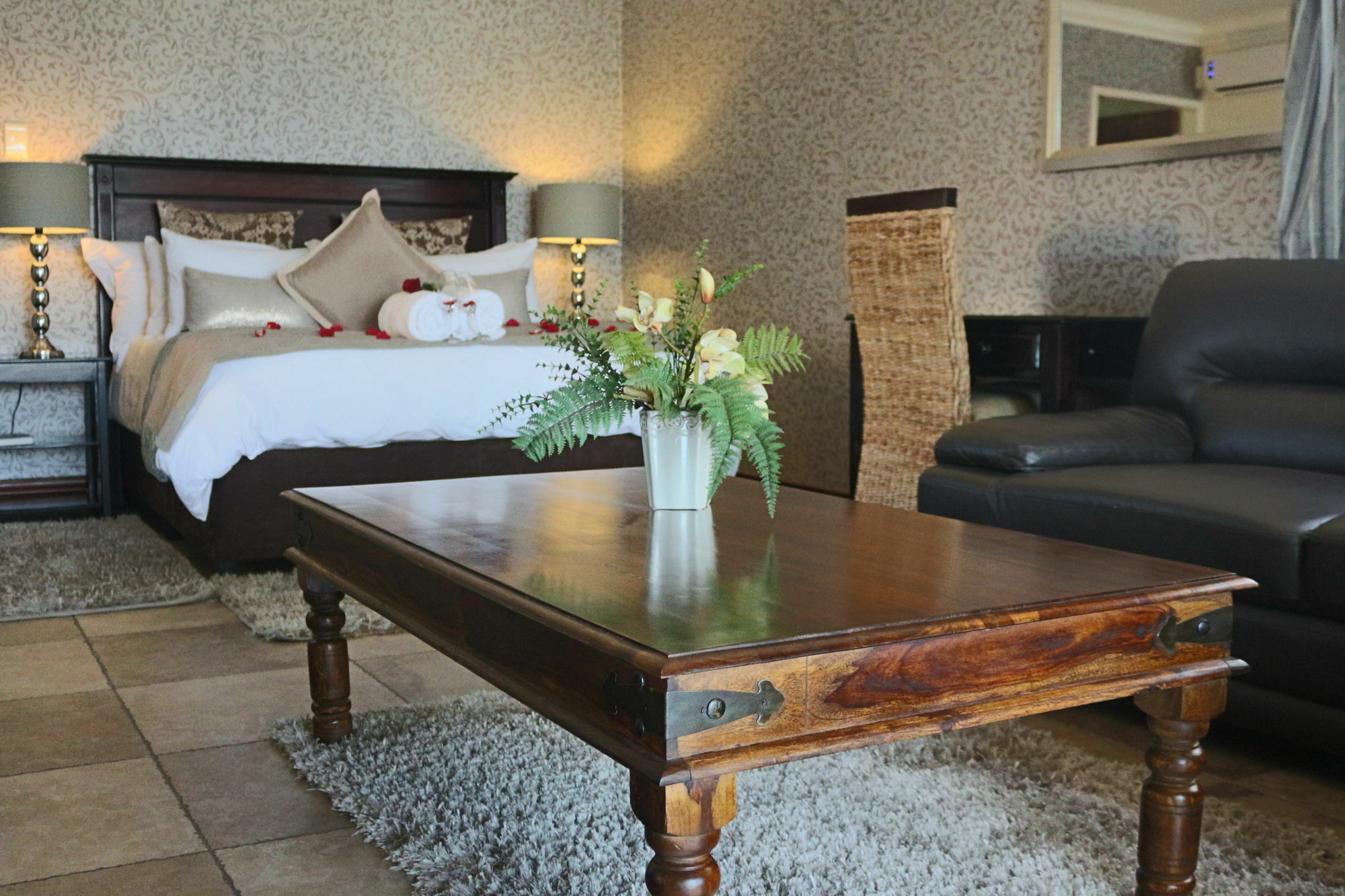 Galagos Lodge Hartbeespoort Extérieur photo