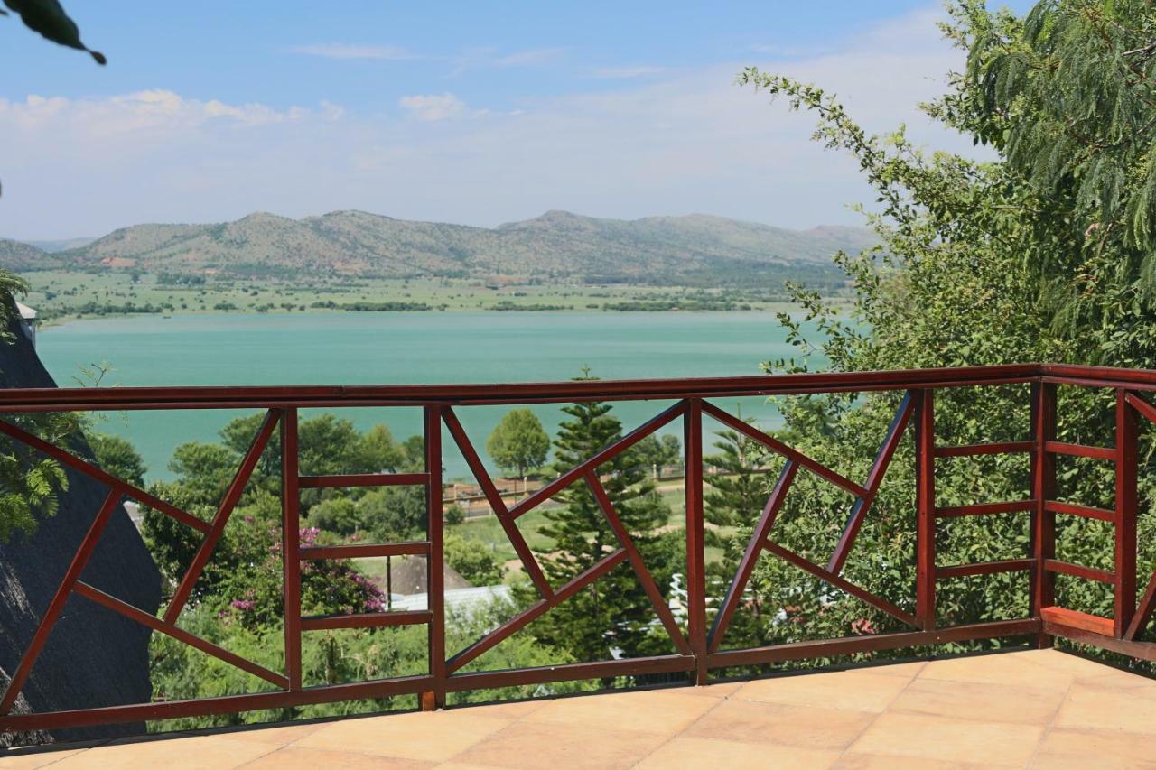 Galagos Lodge Hartbeespoort Extérieur photo